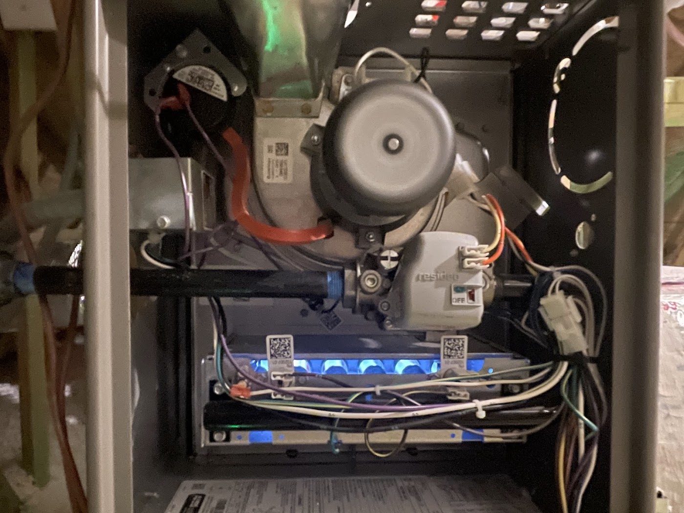 Furnace and burners